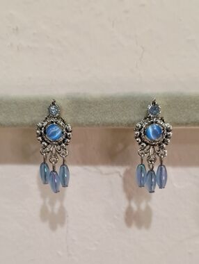 Aqua Blue Chandelier Silver Clip On Earrings - Vintage!